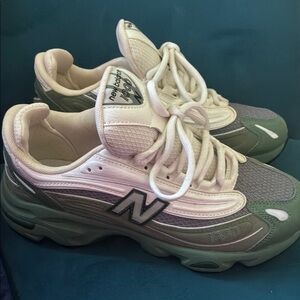 New Balance 1000 Sneakers